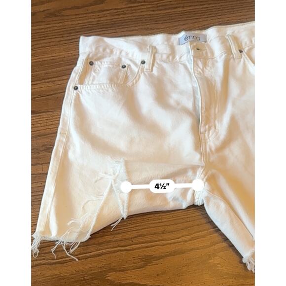 ETICA Skylar Cutoff Short - Vintage White size 31 (US L) - Picture 4 of 9